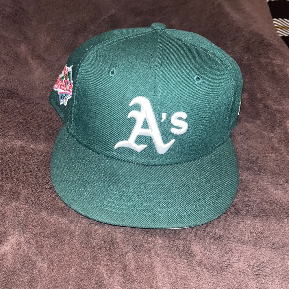 New era A’s fitted green and white size 7 5/8